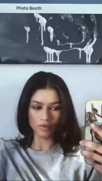 Why does Zendaya have a picture of sperm in her room? 🤔 she's so mysteriously sexy