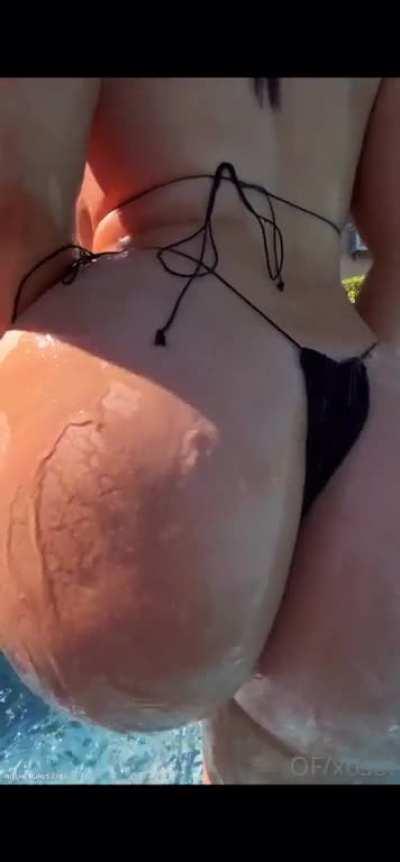 OMGSOF/SAFIYAAX ( upvote/ follow for more 😫😍 ) 