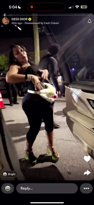 Jayda giving us a lil shake