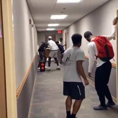 Imagina o susto dos nego kkkķk