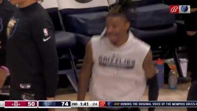 [Highlight] Jaren Jackson Jr. with a monstrous dunk to put the Grizzlies up by 24