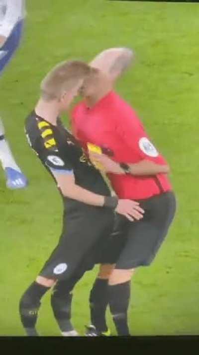 WCGW watching a soccer with a broken TV