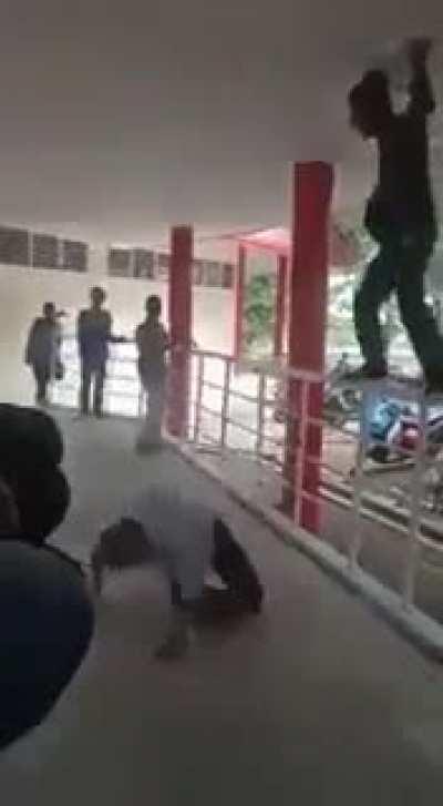 Another Kickboxer breaks his leg