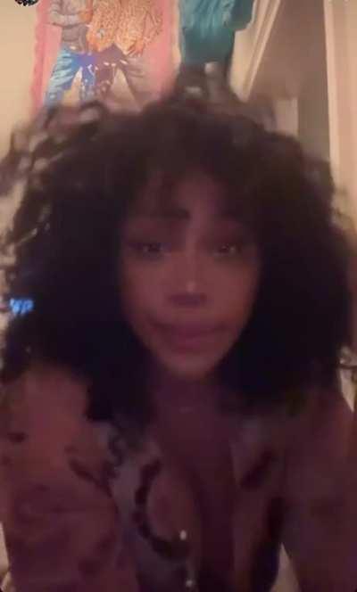 imagine tittyfucking her, with that face? ð¥µ