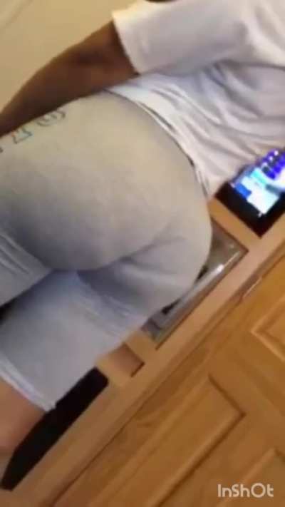 One Butt Cheek Twerk 