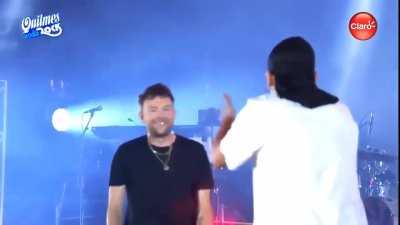 Quedate con quien te mire como Damon a Trueno