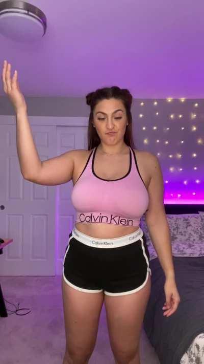 Finally found her free album (no spam) in the comments