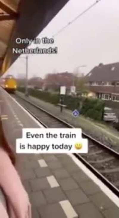 I hear the train a comin'