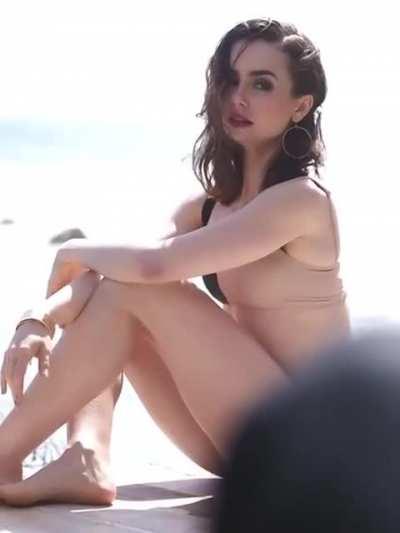 Lily Collins is gorgeous!