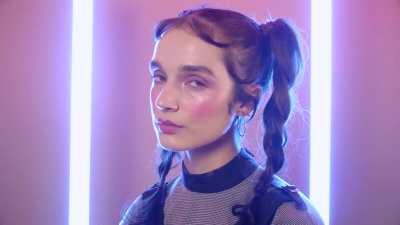 2:26 of Poppy looking at the camera 👁👄👁