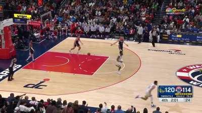 [Highlight] Steph Curry goes upto 40 points with his 6th triple