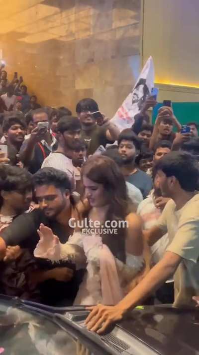 This b grade actress named Nidhhi Agerwal got groped and manhandled by men last night after her new movie with South actor Prabhas song long launch event.
