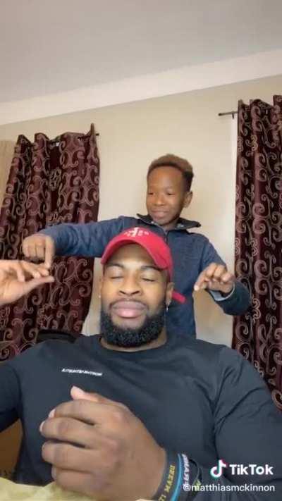 Do you wanna see a magic trick?