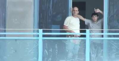 Lesbian sex draws some crowd