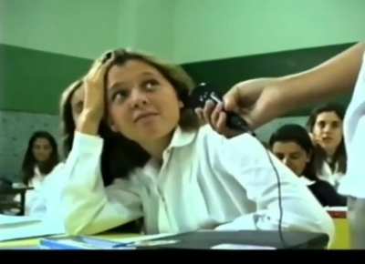 Mirá lo que era un colegio de BsAs en 1993! La prolijidad, la educación, la forma de hablar. El daño que nos hicieron en estos últimos 20 años es terrible!