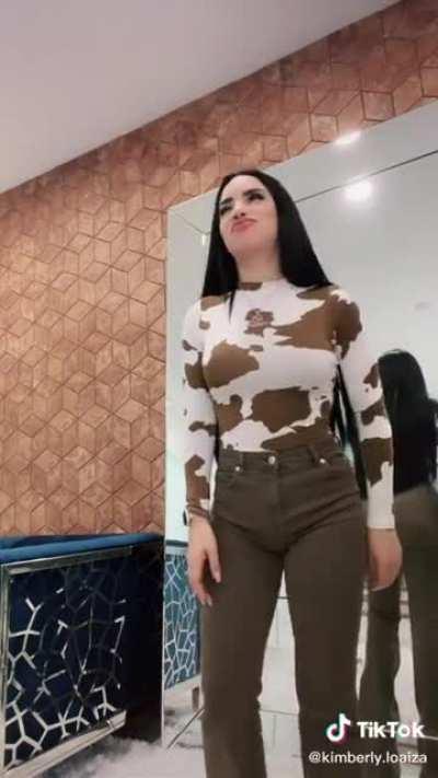 Que rico lo mueve😍