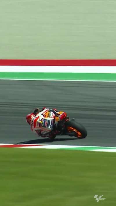 Remember when a Yamaha dragged a Honda to the line?