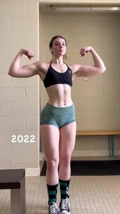 Natty or juice? 1 year transformation, her name is Sophia Zipay