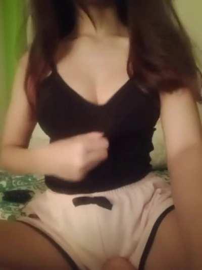 19 [F4M] Single from philippines. Naughty asian slut