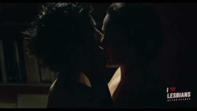 Retro Scenes: Ana Paula Arósio & Arieta Corrêa - 