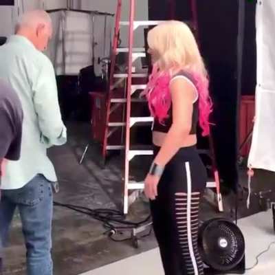 Amazing shapely Body | BTS 2017