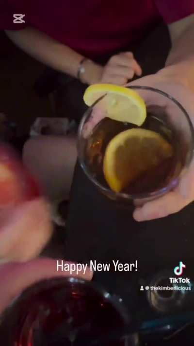 Happy New Year cubs 💕🍷