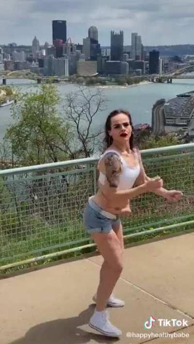 When I heard we hit 20k I put on my best sports bra and made this tiktok for y’all 😘 love Nighthawk