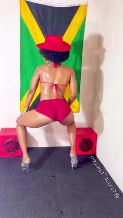 Bacchanal Wine (@chriss_choreo)