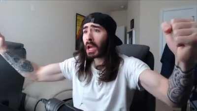 MoistCritikal WOOOOO but its the demoman (sentence mixing, not 15.ai for once)