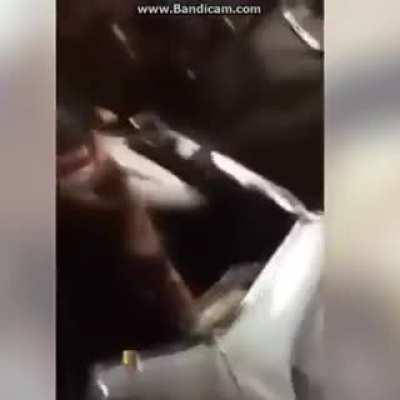 Kyun dete ho gaali...