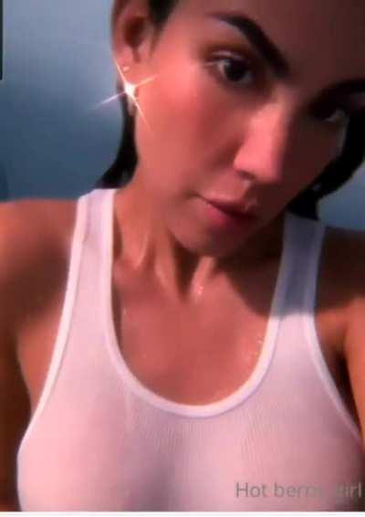 Es tan sensual!! (Lo encontré en otro grupo de reddit) .