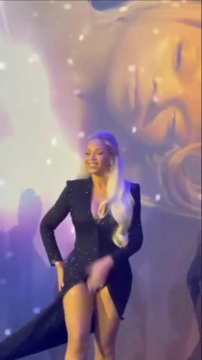 Stunning look for the Renaissance Premiere in London