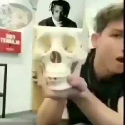 Posso rir disso adm?