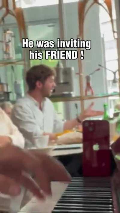 Free Opera in the Café