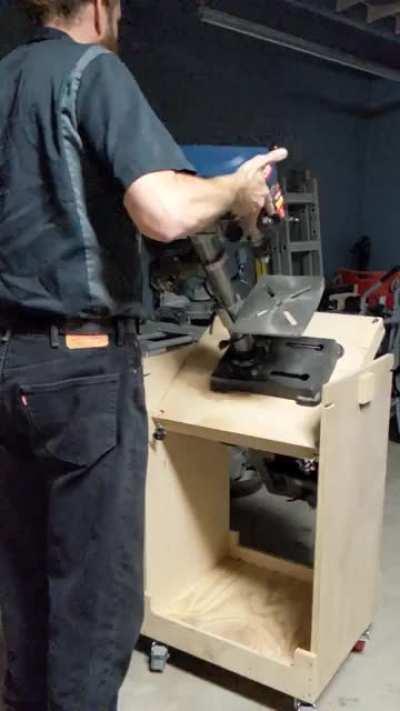 I made a flip top tool stand.