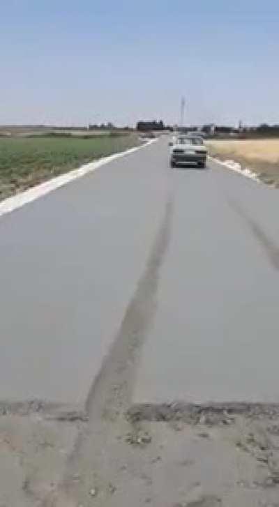 Kaymak gibi yolun amına koydu Dayı