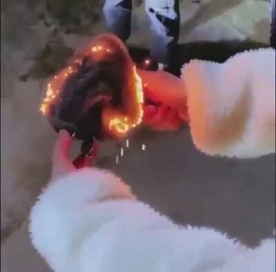 Bombril pegando fogo