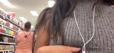 god I wish random men would grope me im literally asking for it 