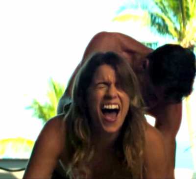 Maria Bopp in brazilian series Vidas Bandidas S01E01 (2024, now on Hulu/Disney+)