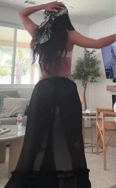 Charli Damelio knows how to get your attention