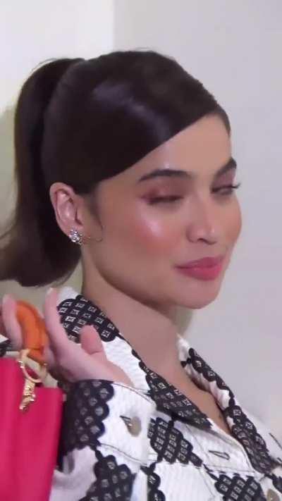 Anne Curtis