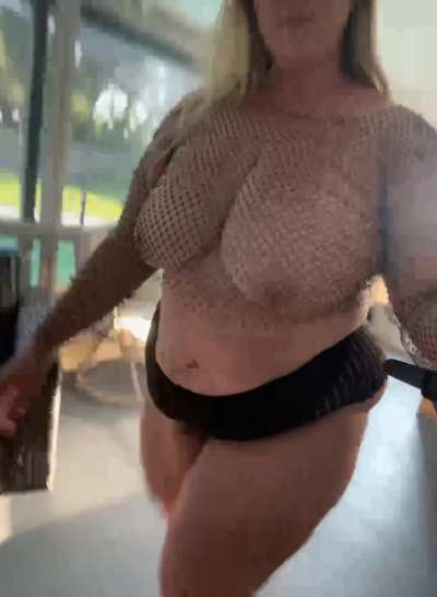 I only really started loving my belly when someone grabbed on and used it to fuck me harder 