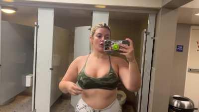 Something about the gym makes me so horny