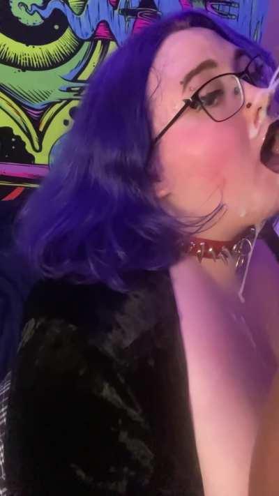 I love sucking his dick until he explodes!