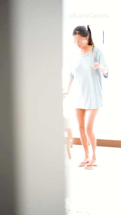 My roommates love when I go braless 🤭