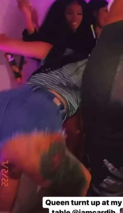 I’m tryna bust a nut right on Cardi ass tattoo