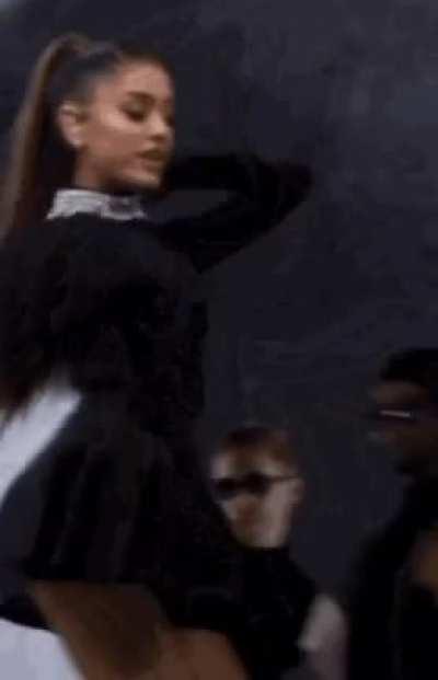 love when she twirls