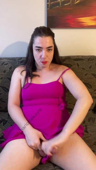 So easy to let it out for you to suck 🤤🤤