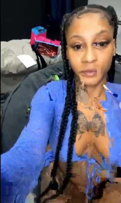 Twerksum OF Going Live 1