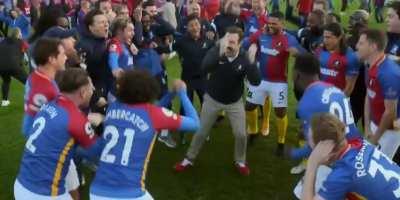 Reddit’s reaction when u/spez announces he is going to step down as CEO during his AMA later